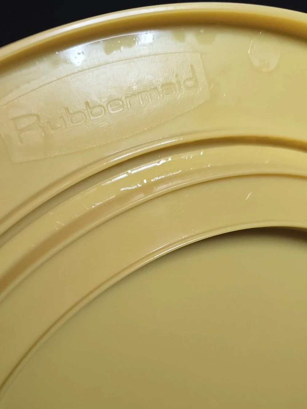 Rubbermaid Yellow Lazy Susan